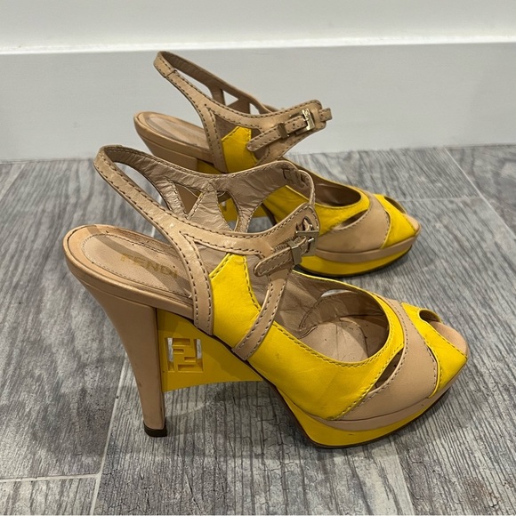 FENDI yellow tan leather heels - Picture 1 of 9